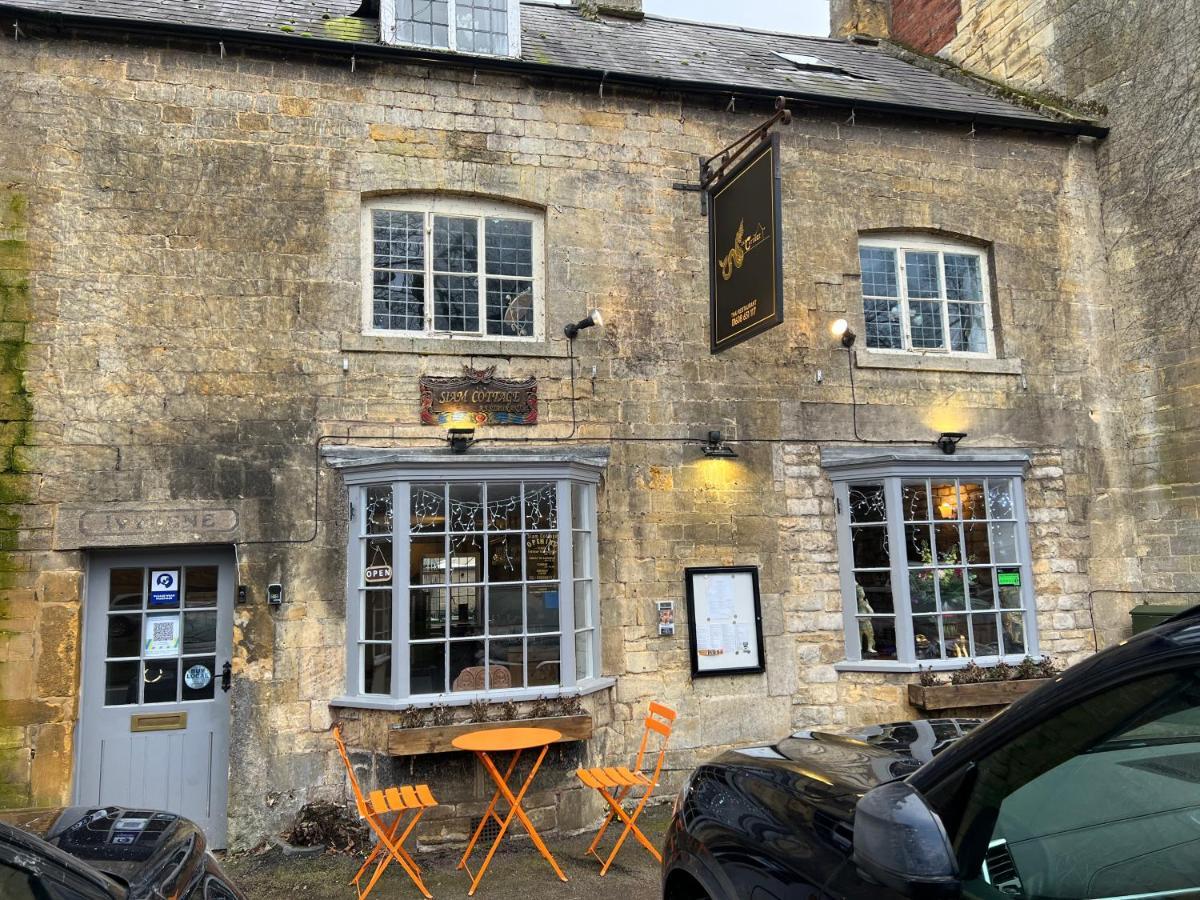 Siam Cottage Guesthouse Over 300 Years Old With Thai Restaurant Moreton-in-Marsh Exterior photo